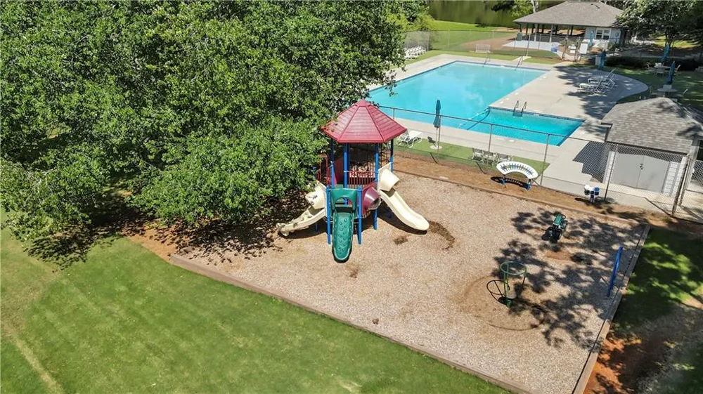 330 Quail Run Roswell, GA 30076