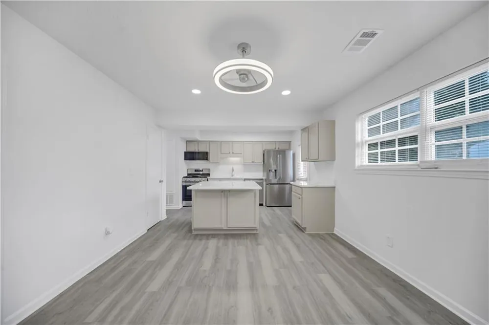330 Quail Run Roswell, GA 30076
