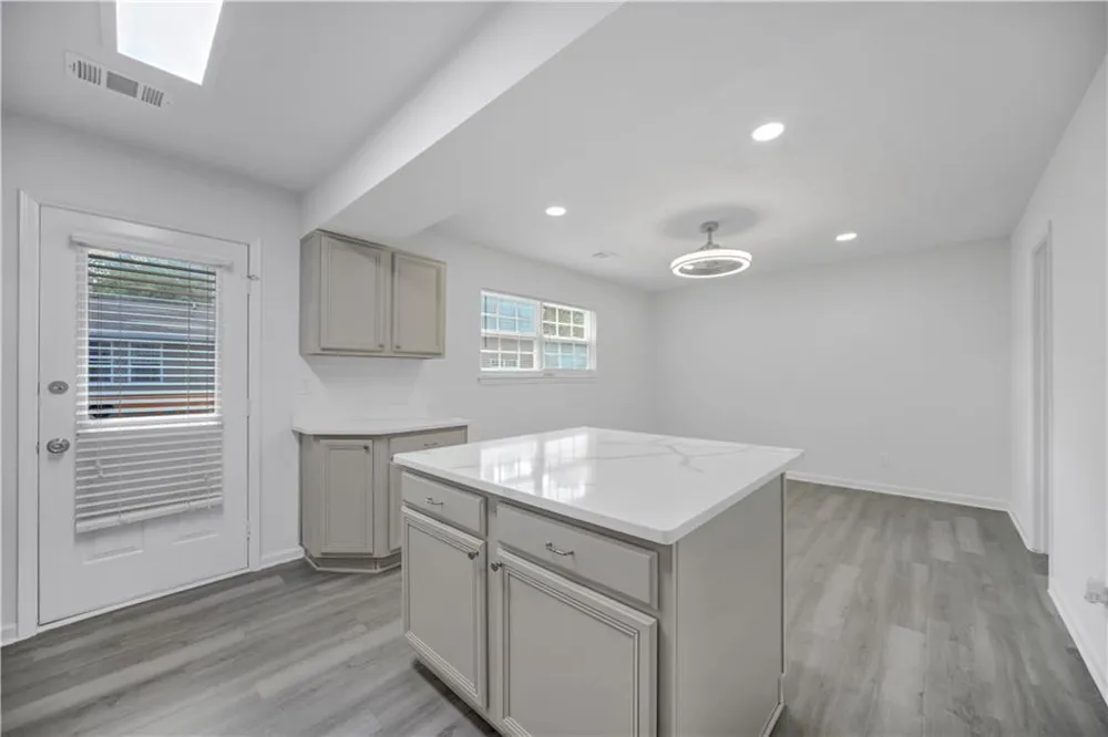 330 Quail Run Roswell, GA 30076