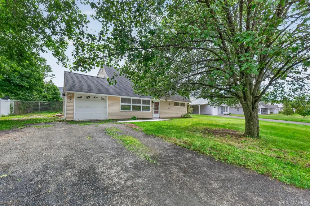 38 Indian Springs Lane Kingston, NY 12401