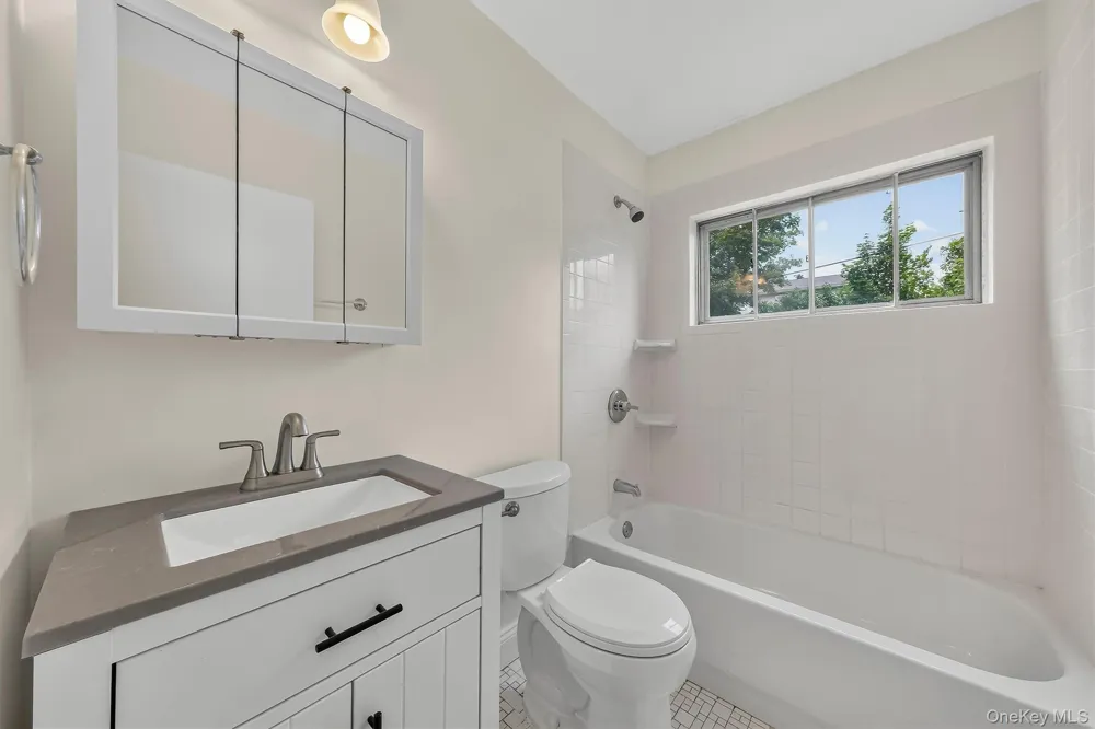 38 Indian Springs Lane Kingston, NY 12401