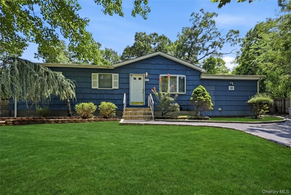 28 Twilight Road Rocky Point, NY 11778