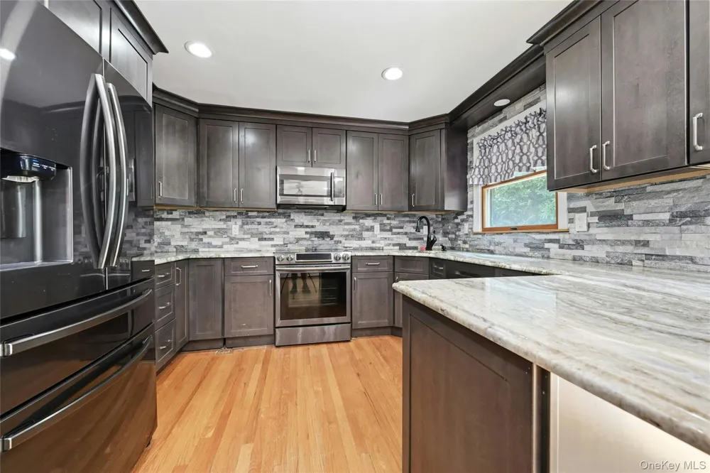 28 Twilight Road Rocky Point, NY 11778