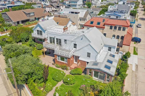 12 Ocean Boulevard