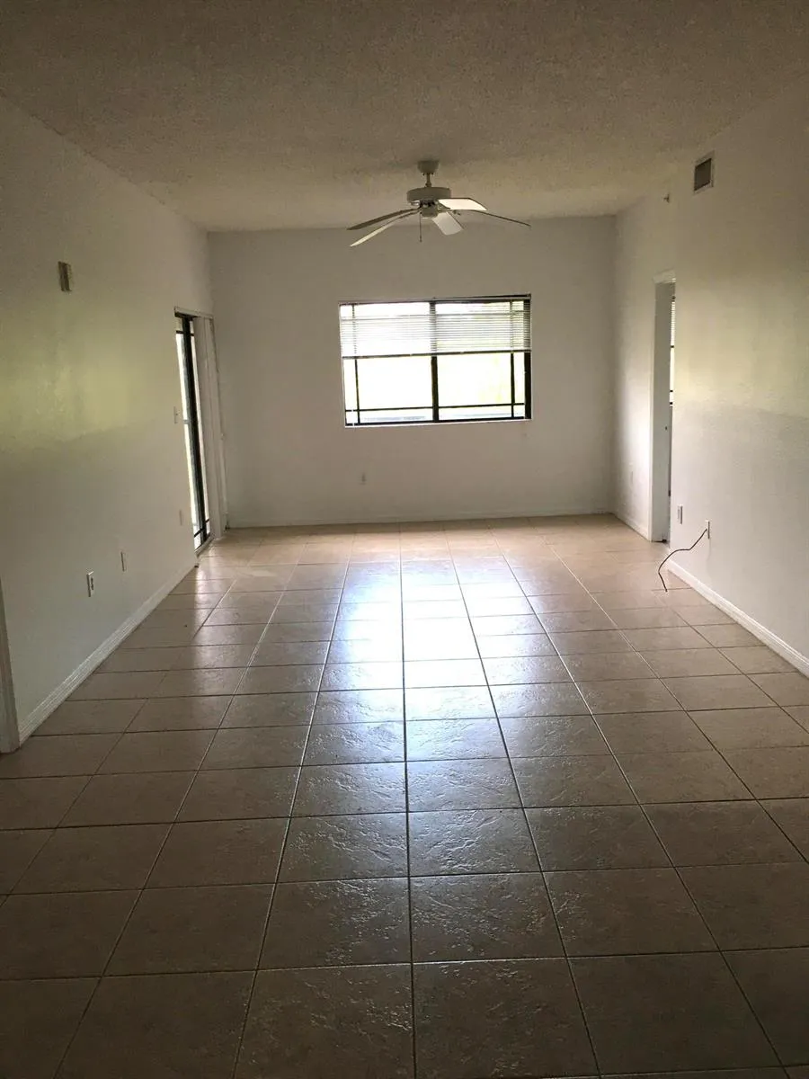 2801 SARENTO PLACE #302 Palm Beach Gardens, FL 33410