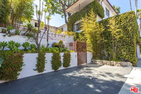 10959 STRATHMORE DRIVE