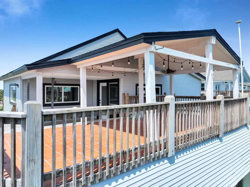 1208 Boyt Road Crystal Beach, TX 77650