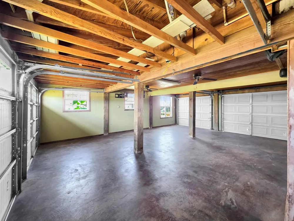 1208 Boyt Road Crystal Beach, TX 77650