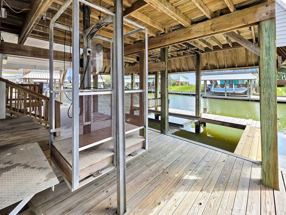 1208 Boyt Road Crystal Beach, TX 77650