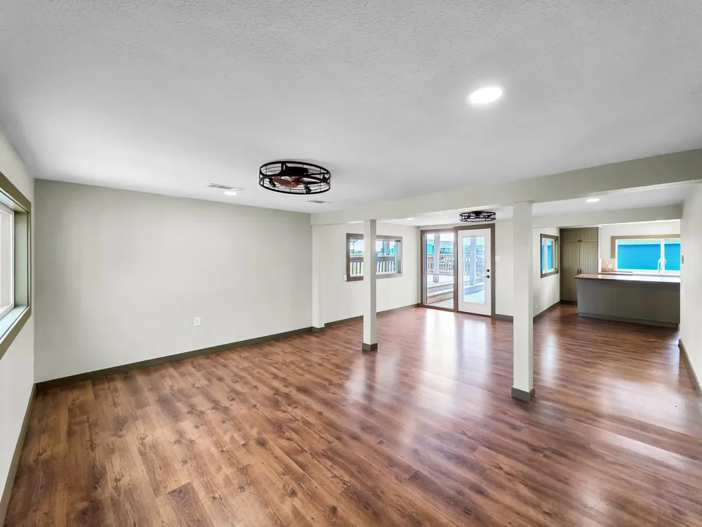 1208 Boyt Road Crystal Beach, TX 77650