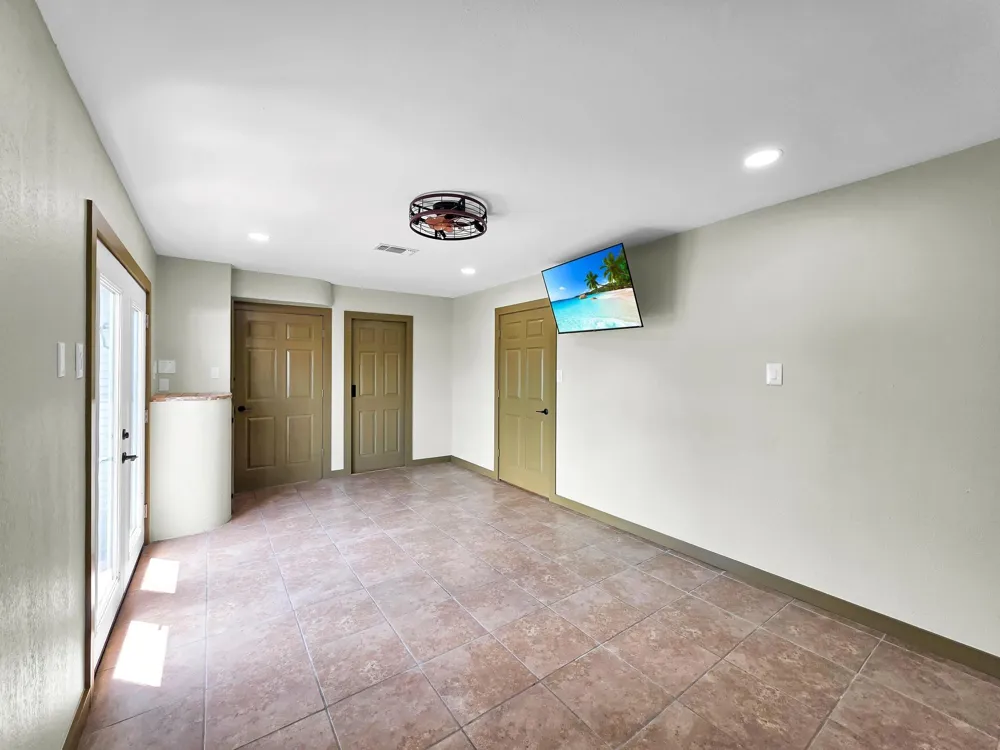 1208 Boyt Road Crystal Beach, TX 77650