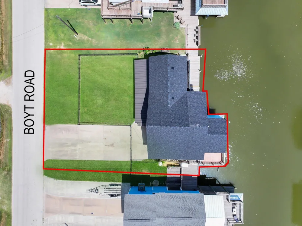 1208 Boyt Road Crystal Beach, TX 77650