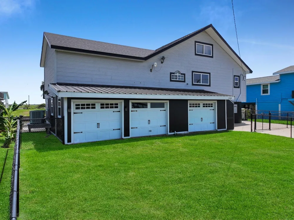 1208 Boyt Road Crystal Beach, TX 77650