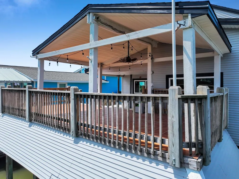 1208 Boyt Road Crystal Beach, TX 77650