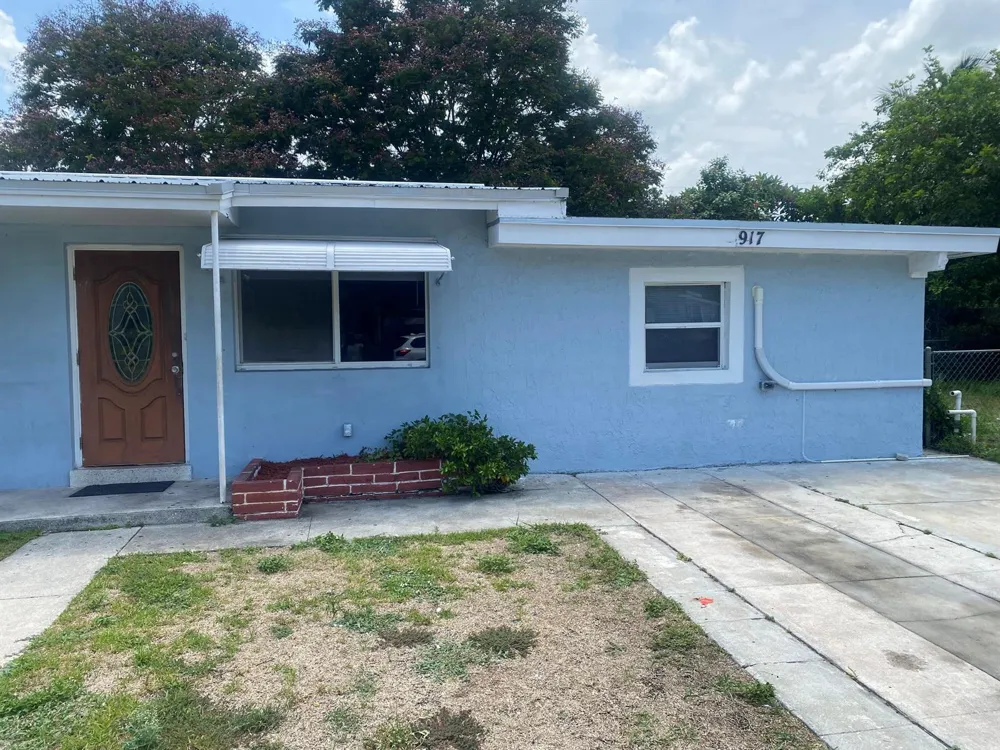 917 S Ridge Street Lake Worth, FL 33460