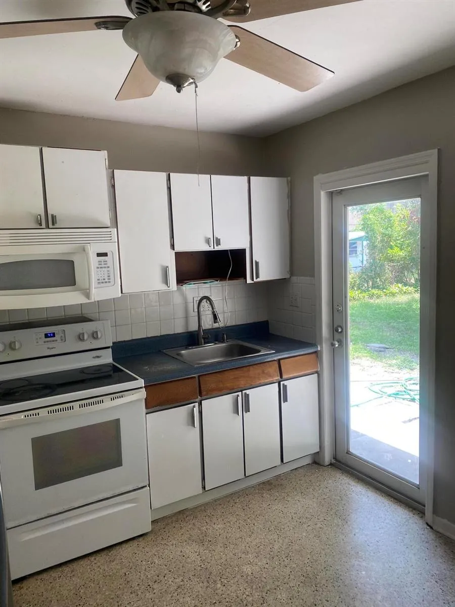 917 S Ridge Street Lake Worth, FL 33460