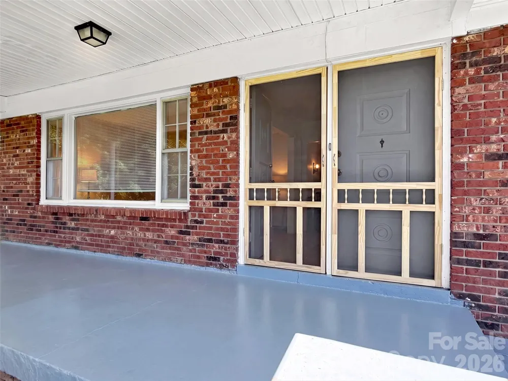 70 Iris Lane Canton, NC 28716