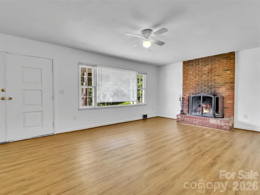 70 Iris Lane Canton, NC 28716