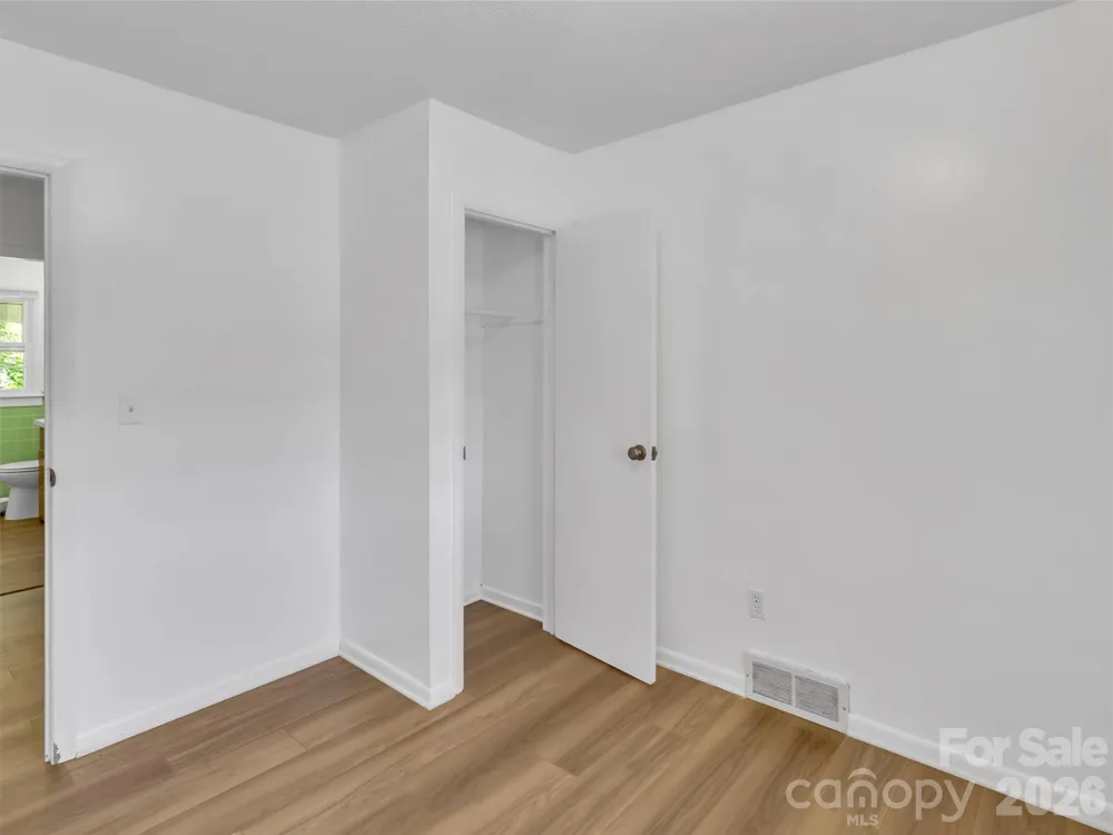 70 Iris Lane Canton, NC 28716