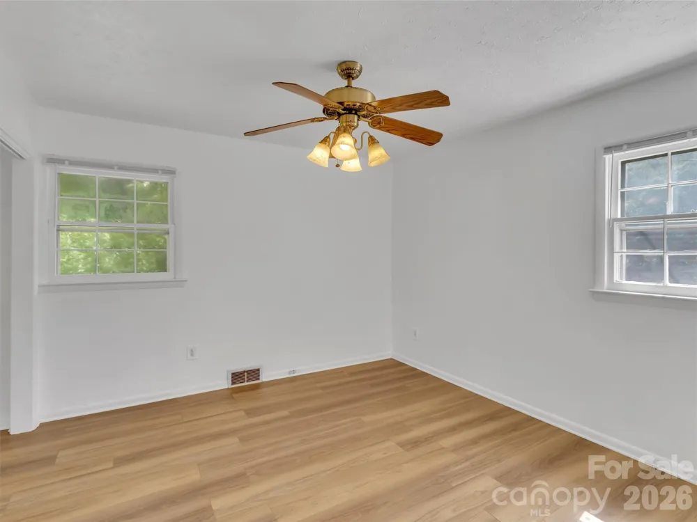 70 Iris Lane Canton, NC 28716