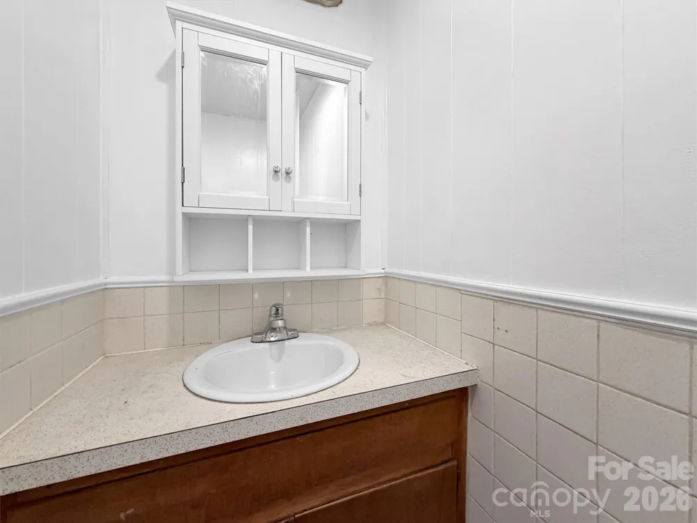 70 Iris Lane Canton, NC 28716