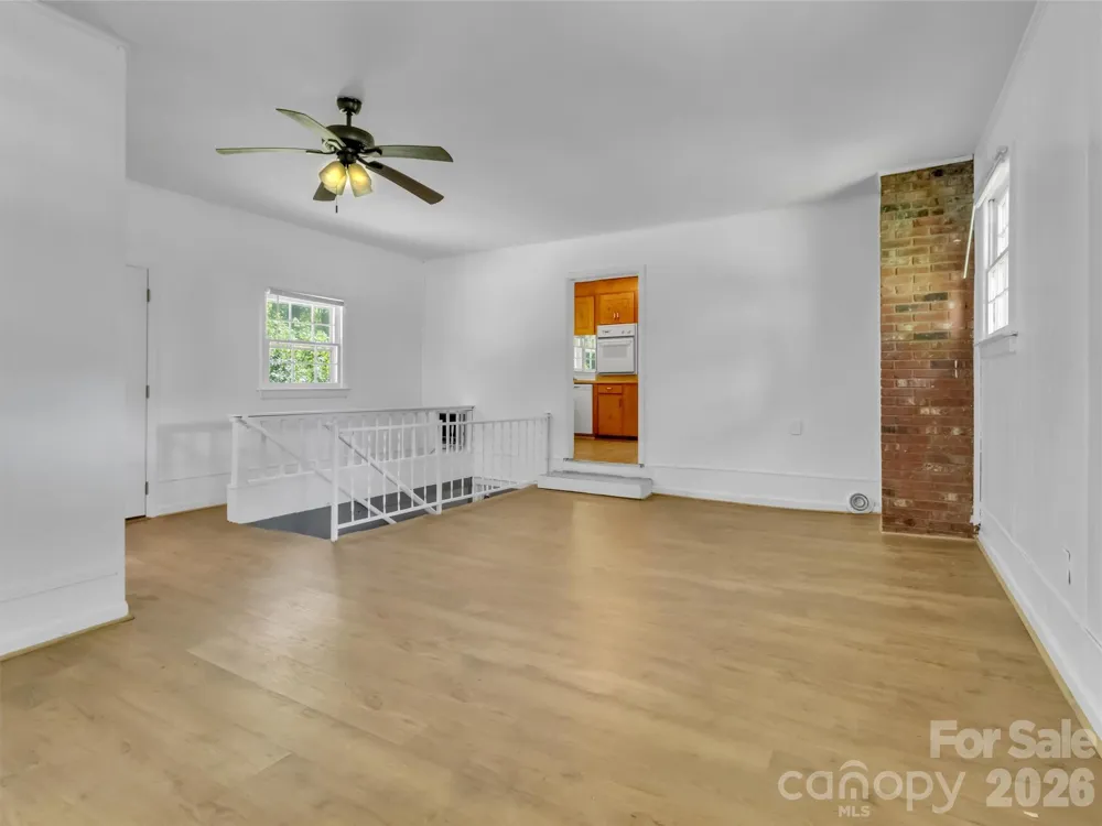 70 Iris Lane Canton, NC 28716