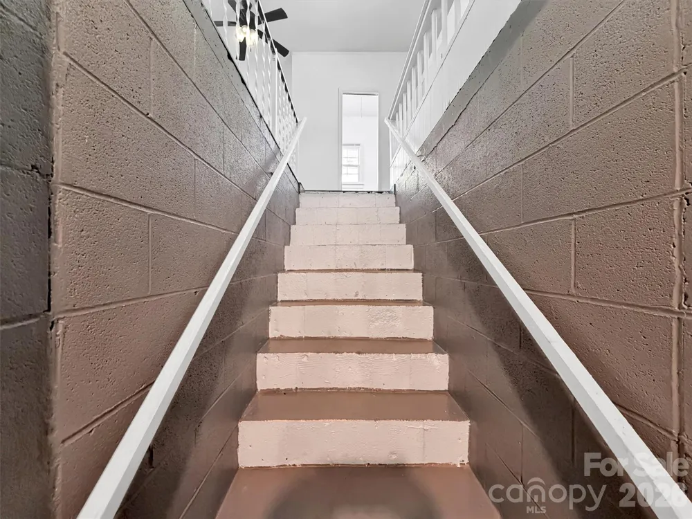 70 Iris Lane Canton, NC 28716