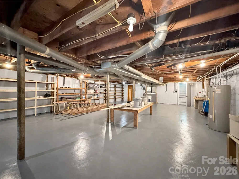 70 Iris Lane Canton, NC 28716