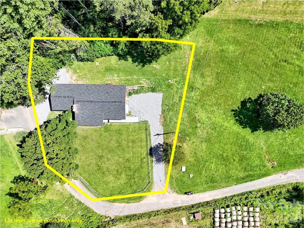 70 Iris Lane Canton, NC 28716