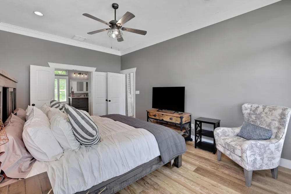 231 Ridge Cove Lane Coldspring, TX 77331