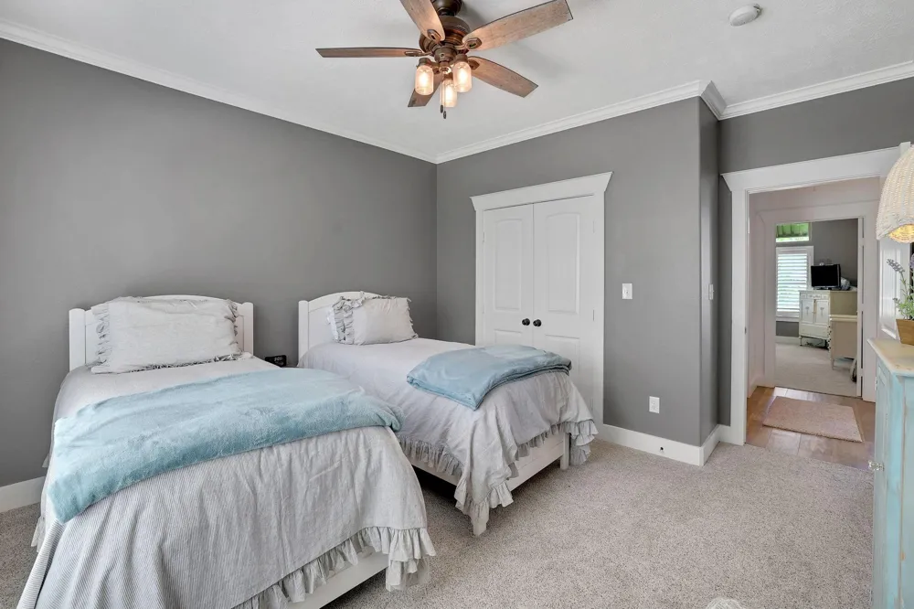 231 Ridge Cove Lane Coldspring, TX 77331