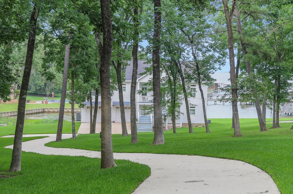 231 Ridge Cove Lane Coldspring, TX 77331