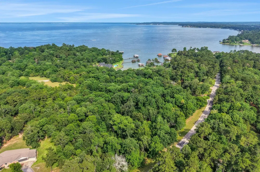 231 Ridge Cove Lane Coldspring, TX 77331