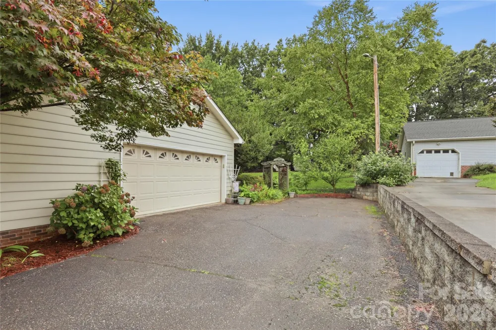 140 Eastwood Drive Statesville, NC 28625