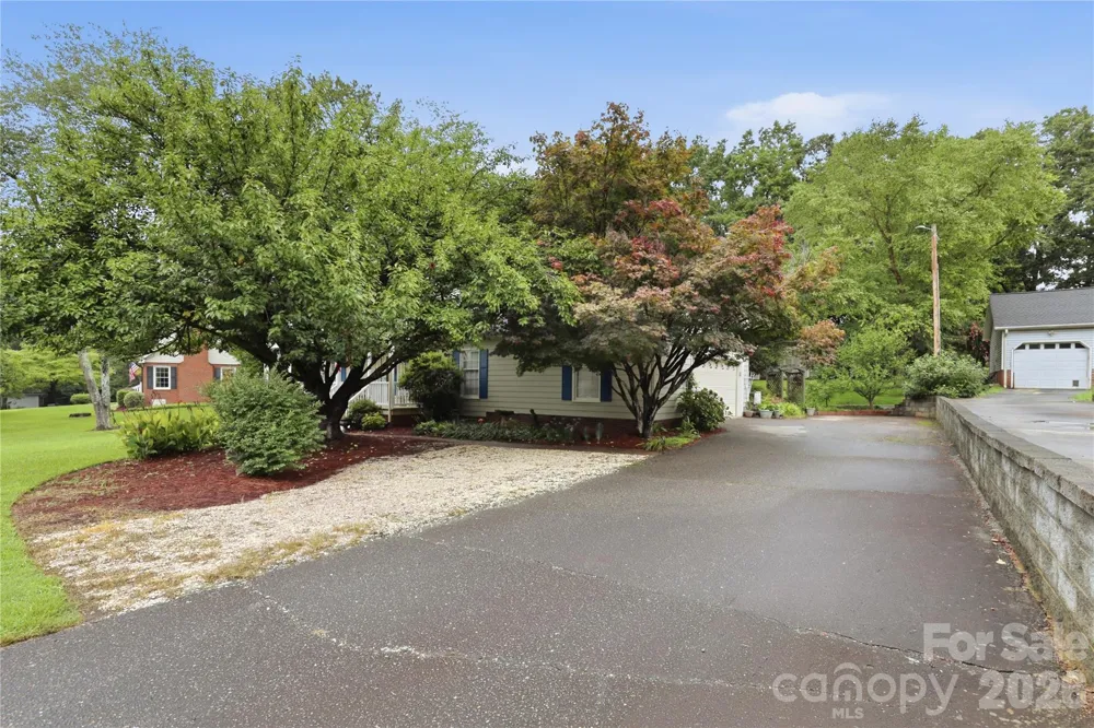 140 Eastwood Drive Statesville, NC 28625