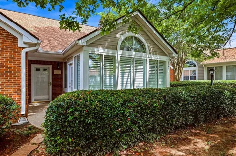 3783 Vineyards Lake Circle NW #21