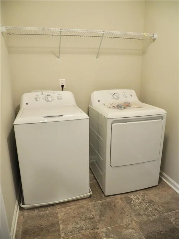 30 Laurel Drive E Dawsonville, GA 30534