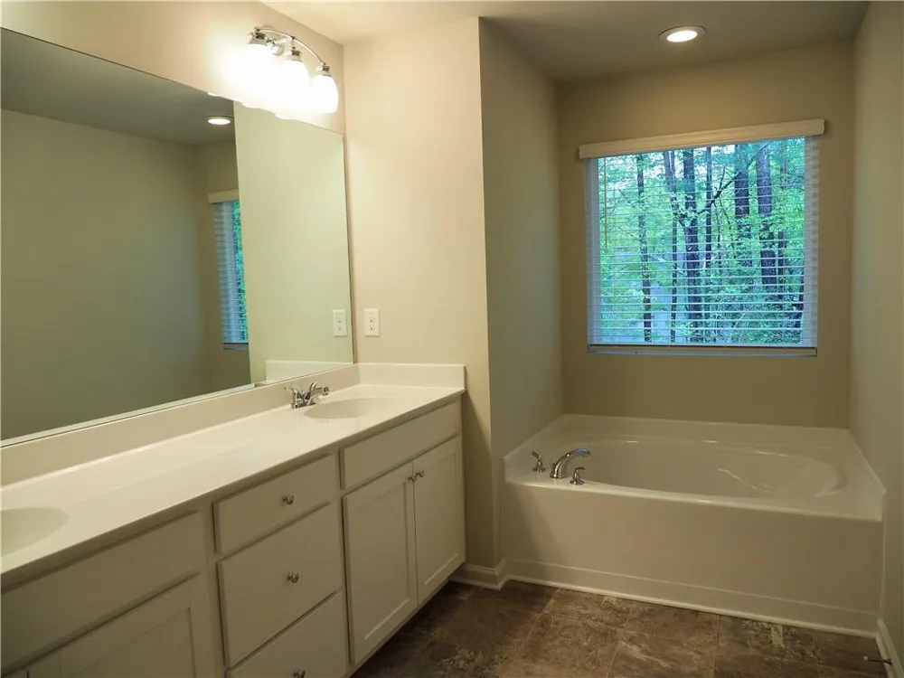 30 Laurel Drive E Dawsonville, GA 30534