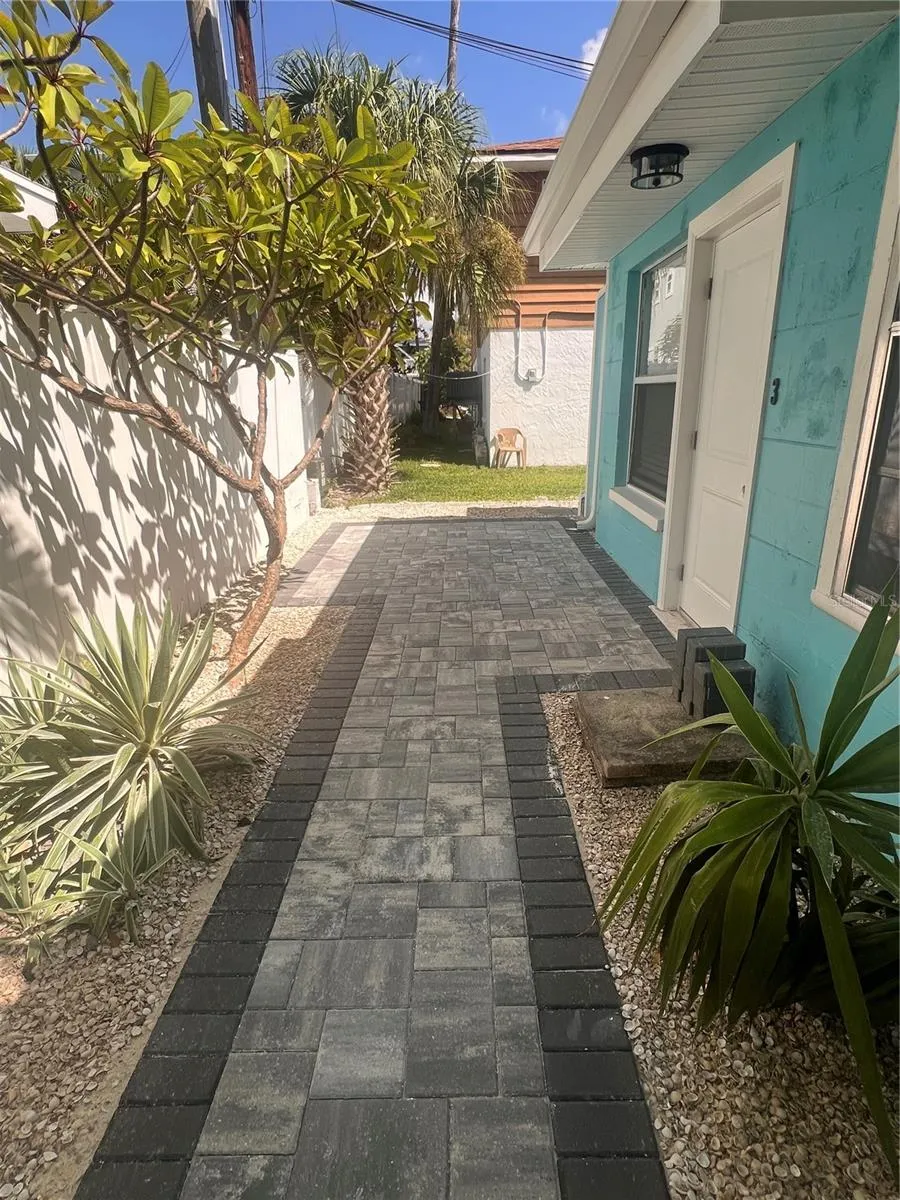 40 82ND AVENUE #Unit 3 St Petersburg, FL 33706