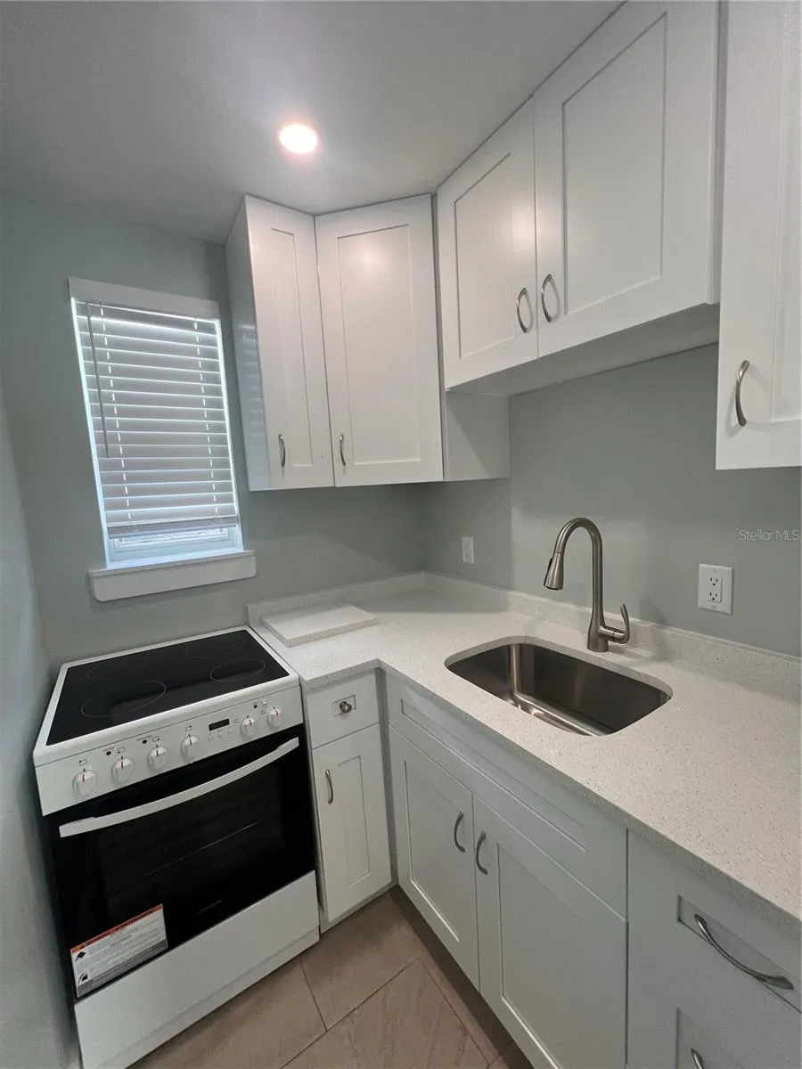 40 82ND AVENUE #Unit 3 St Petersburg, FL 33706