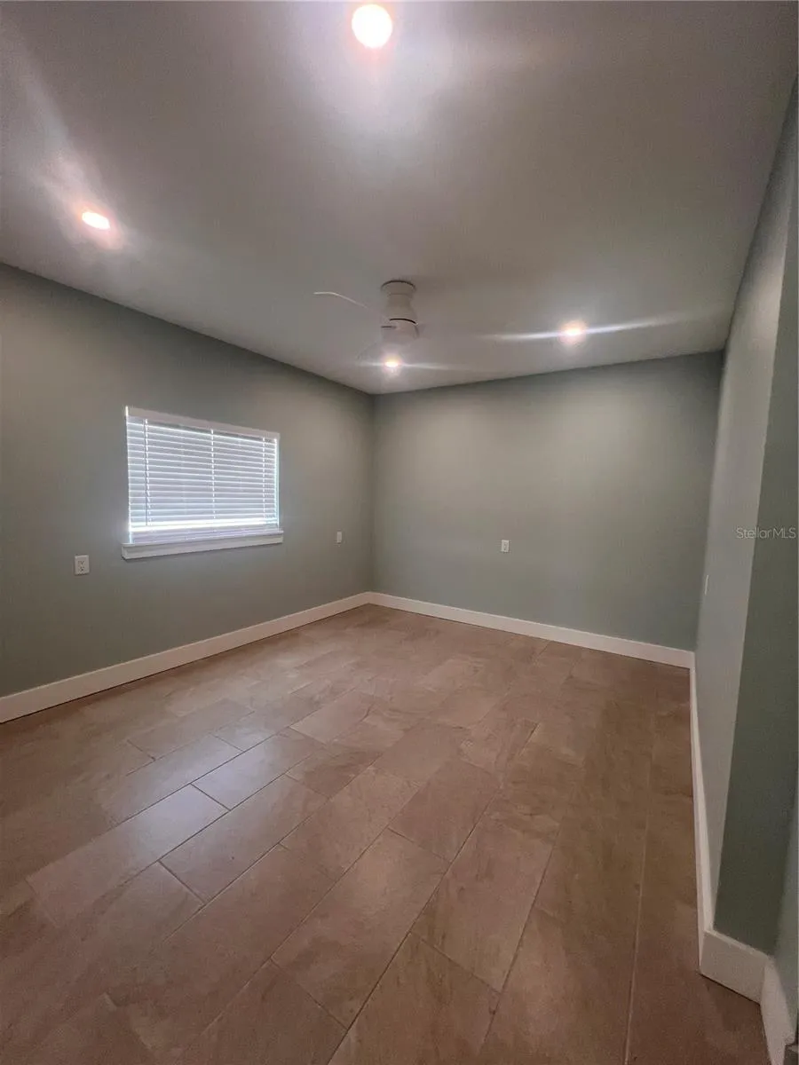 40 82ND AVENUE #Unit 3 St Petersburg, FL 33706