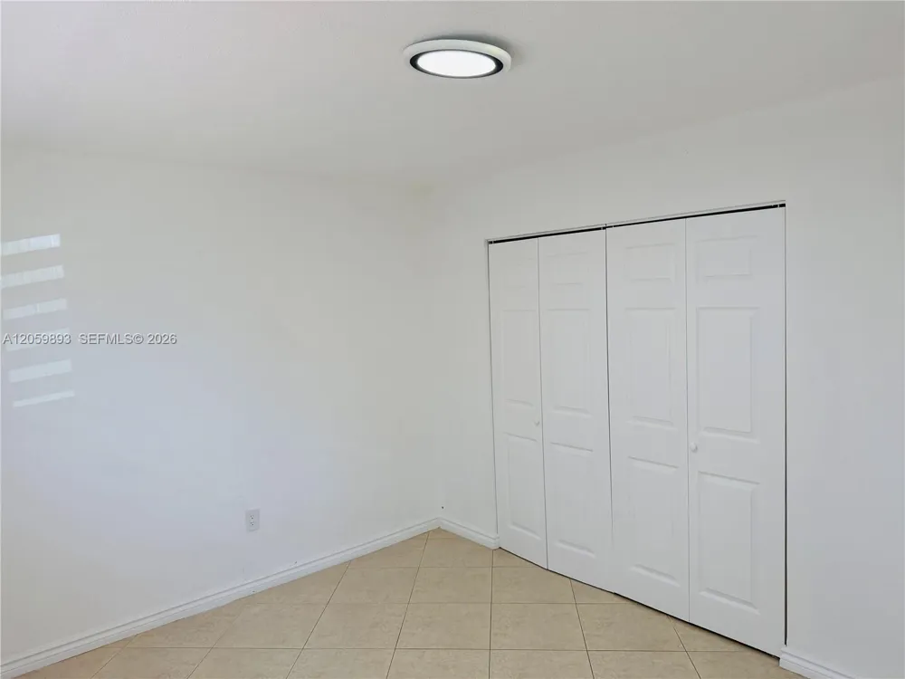 1100 W 35th St #8 Hialeah, FL 33012
