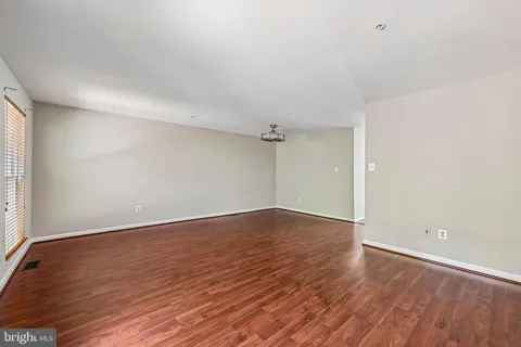 7845 FOXFARM LANE