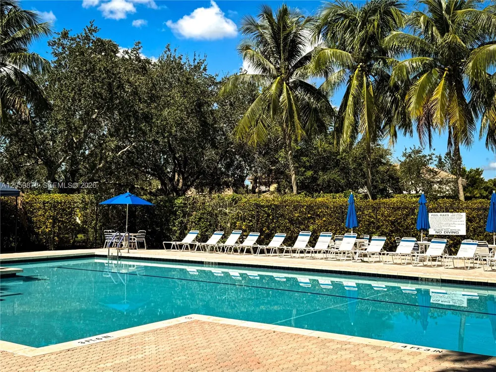 1543 Barcelona Way #5-30 Weston, FL 33327