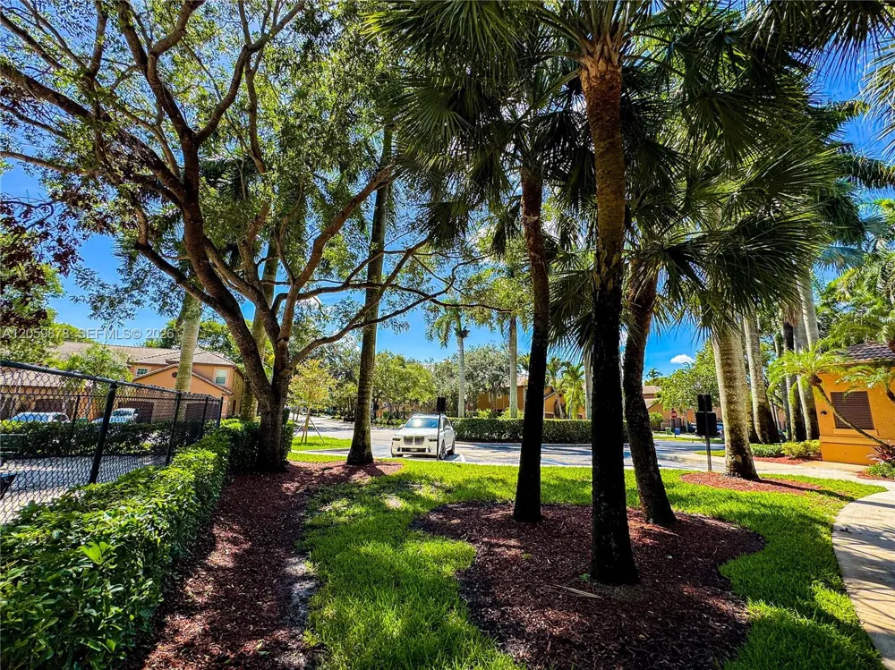 1543 Barcelona Way #5-30 Weston, FL 33327