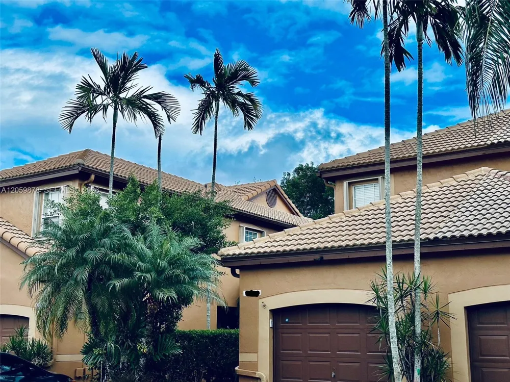 1543 Barcelona Way #5-30 Weston, FL 33327