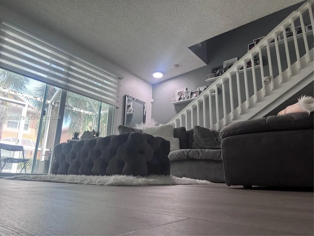 1543 Barcelona Way #5-30 Weston, FL 33327