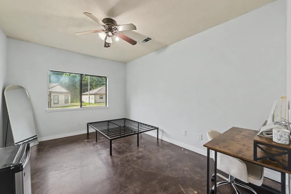 3122 Molly Drive Huntsville, TX 77340