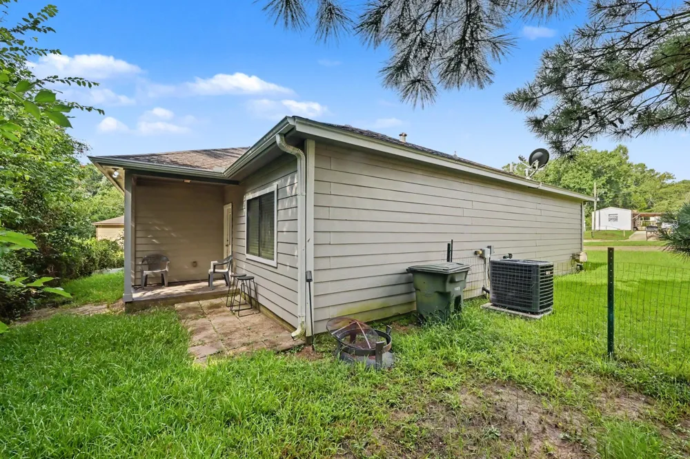 3122 Molly Drive Huntsville, TX 77340