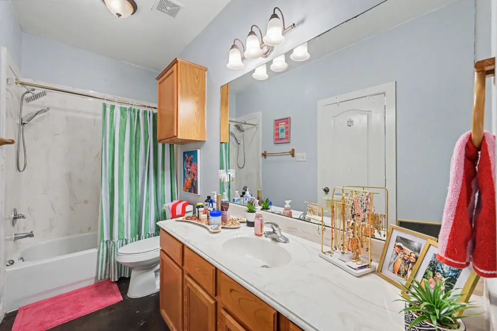 3122 Molly Drive Huntsville, TX 77340